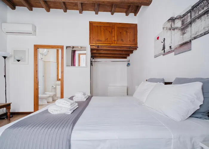 2 Bdr Balestrari Palace close to Campo dei Fiori Piazza Navona Piazza Venezia